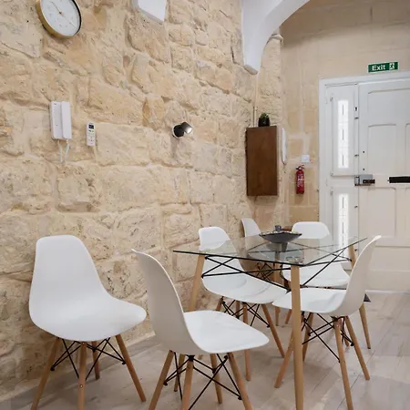 Blue Hues Katerina - House Of Character * Qormi